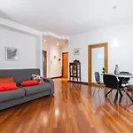 Guesthost - Roomy With Terrace & Parking Lägenhet Bari