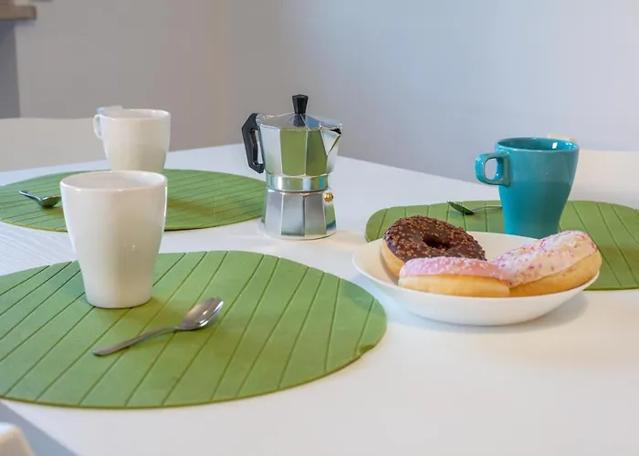 公寓 Guesthost - Roomy With Terrace & Parking *